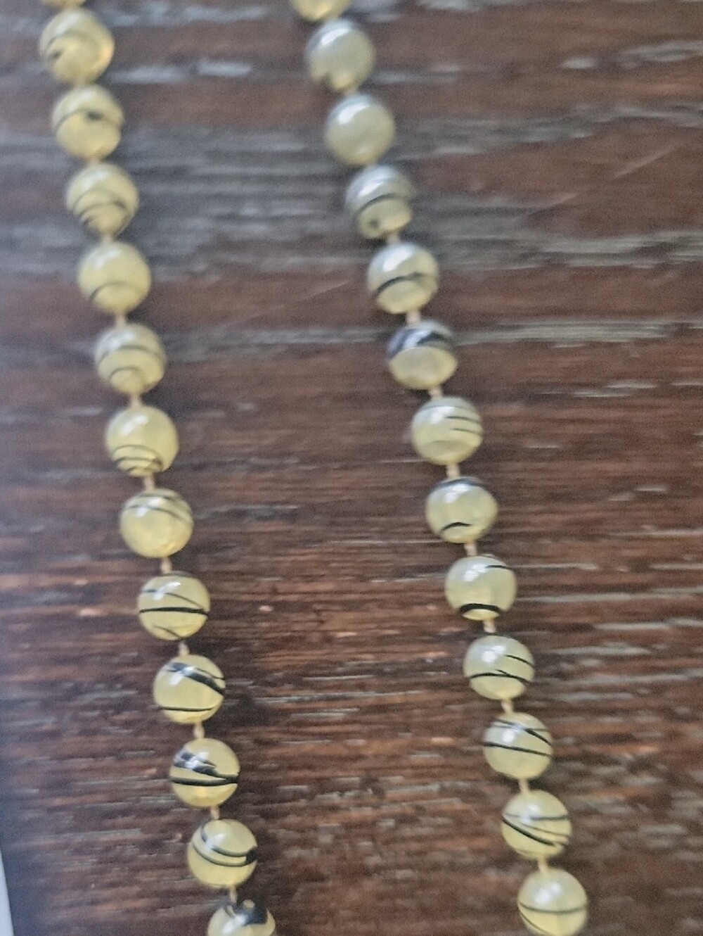 Yellow Glass Bead Necklace - Picture 5 of 5